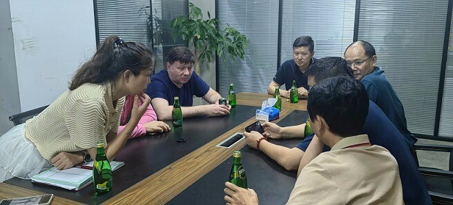 盛总与顾总对俄罗斯新项目展开讨论 (2).jpg